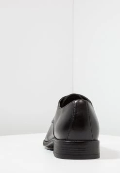 Pier One Petit Prix Derbies & Richelieus chaussures de ville rond homme -Pas Cher Pier One Boutique b6d2ef8916ee4c329716c04fa26e54b6