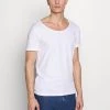 Plus Bas Prix De Vente Pier One T-shirt basique t-shirts encolure large ronde homme 1 Plus Bas Prix De Vente Pier One T-shirt basique t-shirts encolure large ronde homme -Pas Cher Pier One Boutique b764434f257f4462a0112523e5a4d304