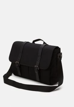 Pier One UNISEX - Mallette Prix Aimable sacs fermoir aimanté 10 Pier One UNISEX - Mallette Prix Aimable sacs fermoir aimanté -Pas Cher Pier One Boutique b7c297feb99c43c39f42afc1214ae242