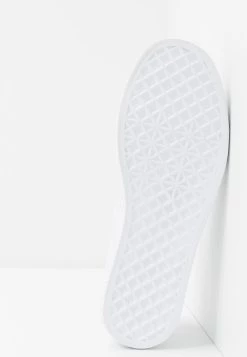 Qualité garantie 100% Pier One UNISEX - Baskets basses baskets & sneakers rond -Pas Cher Pier One Boutique bc014cdc74bb41ffafb958c952a340ae