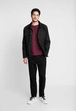 Rabais Pier One T-shirt à manches longues t-shirts col rond homme -Pas Cher Pier One Boutique bd2029e82ca4444a9fe4f9c8cbb272b3