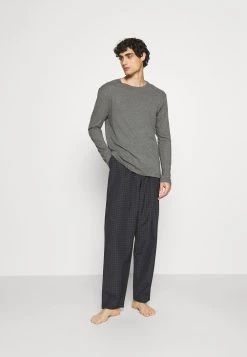 Pier One Pyjama Prix Affortable pyjamas normale homme -Pas Cher Pier One Boutique bd71be4713c84c81922d7cdef6ed7ee6