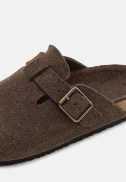 Pier One Plus Bas Prix De Vente UNISEX - Chaussons sandales et tongs rond -Pas Cher Pier One Boutique c220e59cd63d4f7790c7194a9581e0d5