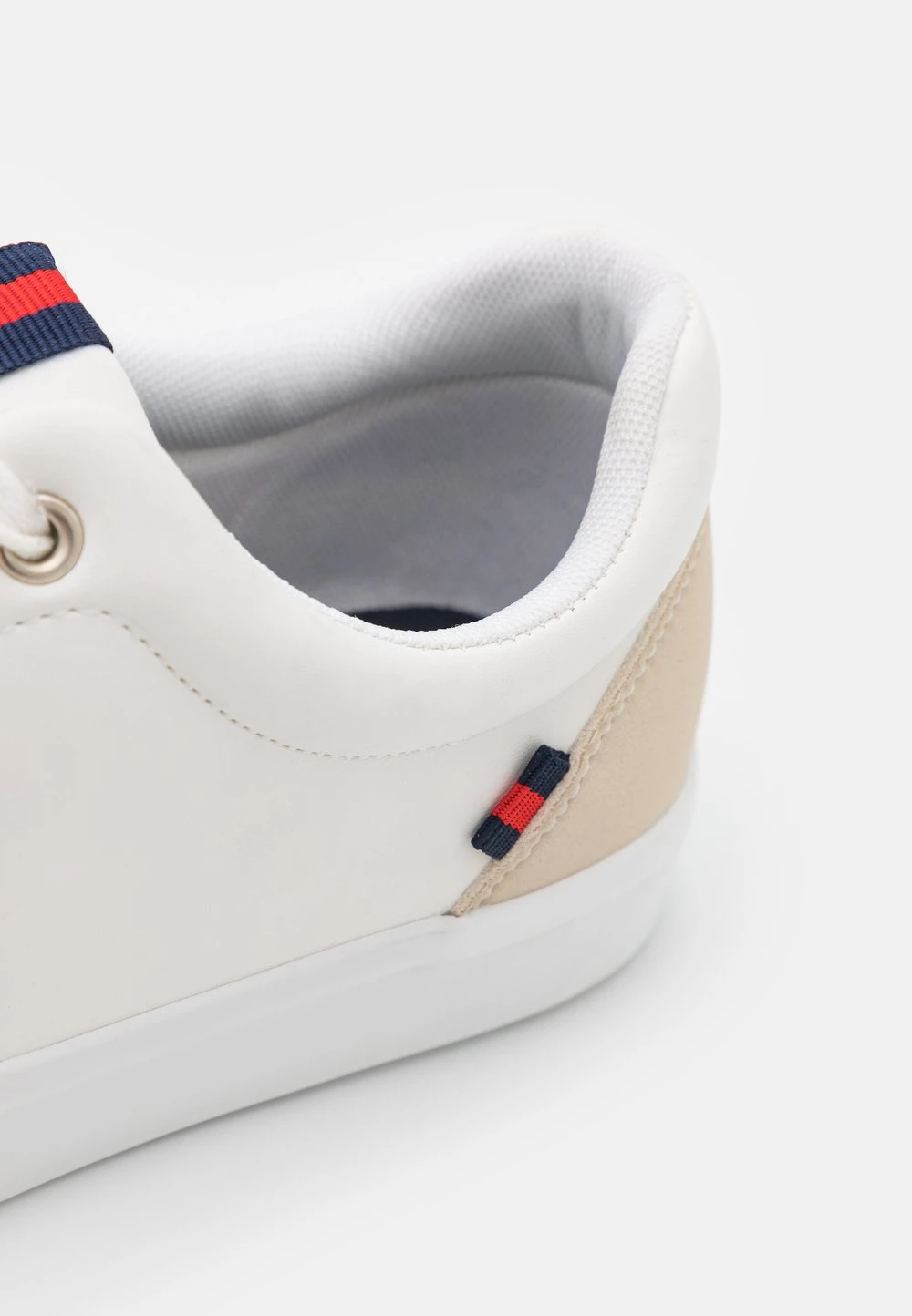 Pier One Plus Bas Prix De Vente UNISEX - Baskets basses baskets & sneakers rond 8 Pier One Plus Bas Prix De Vente UNISEX - Baskets basses baskets & sneakers rond – Image 6