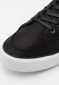 Pier One Prix Cassé Baskets basses sneakers rond homme -Pas Cher Pier One Boutique c67d534b3e2c455a85ade02dcc1e0712