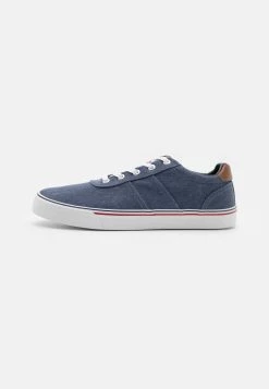 Pier One UNISEX - Baskets basses Prix Bradés sneakers rond -Pas Cher Pier One Boutique d03acabcec3643c98205459793bf4d1b 1