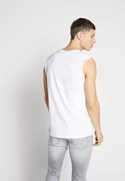 Pier One Prix Allégé 2 PACK - Débardeur t-shirts & polos col rond homme 9 Pier One Prix Allégé 2 PACK - Débardeur t-shirts & polos col rond homme -Pas Cher Pier One Boutique d0b4dab63b5548078a8543a3eca09f0c