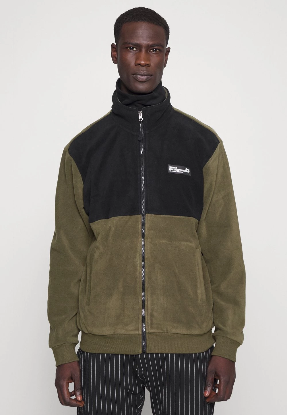 Pier One Prix Distinctifs Veste polaire pulls & gilets col officier homme 3 Pier One Prix Distinctifs Veste polaire pulls & gilets col officier homme