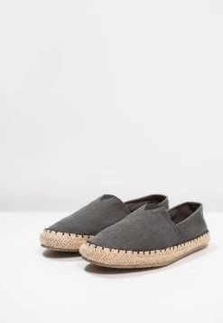 Pier One UNISEX - Espadrilles Prix Refroidis chaussures basses rond homme -Pas Cher Pier One Boutique d3f6d93cf6a84c038fa1e85511b70aa4