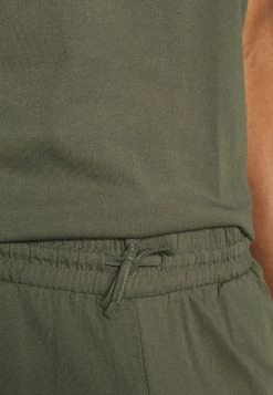 Prix Abordable Pier One SET - Pyjama pyjamas normale homme -Pas Cher Pier One Boutique d434b8ea44284010a7f5b7f0fde6d841