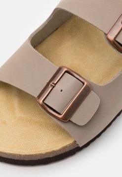 Pier One UNISEX - Chaussons En Remise ouvert homme -Pas Cher Pier One Boutique d5c0fe1ddbff427c88656e1c823054a0