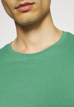 Pier One 5 PACK - T-shirt basique Meilleur Prix Garanti t-shirts col rond homme -Pas Cher Pier One Boutique daa5da860cd34cf2b81267bca6ea317b