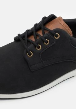 Prix Imbattable Pier One Chaussures à lacets derbies, richelieus & chaussures bateau rond homme -Pas Cher Pier One Boutique db0ae7a8aad84ab4857c5495aab7f97e