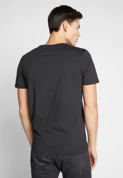 Prix Imbattable Pier One T-shirt imprimé t-shirts col rond homme -Pas Cher Pier One Boutique dc96993931b34e32a68c07b7675e0caf