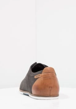 Pier One Chaussures à lacets Prix Sacrifiés derbies et richelieus rond homme -Pas Cher Pier One Boutique dce0eb06a4e34e1d9b4e97f4df7621c1
