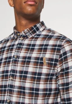 Pier One Chemise Prix Abordable chemises col à boutons homme -Pas Cher Pier One Boutique e02d17edc3de4a6598f6f1144569dc8a