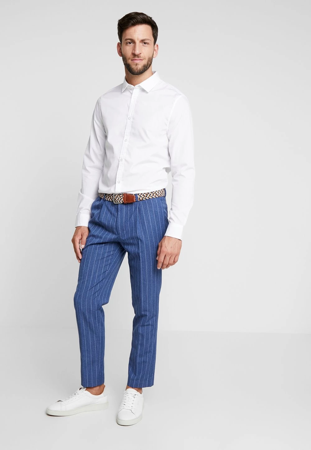 Pier One 2 PACK - Chemise classique Prix Usine costumes & cravates col kent homme 3 Pier One 2 PACK - Chemise classique Prix Usine costumes & cravates col kent homme