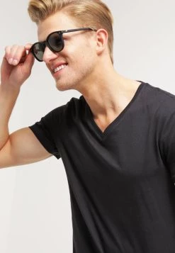 Pier One Prix Compétitif 2 PACK - T-shirt basique t-shirts col en v profond homme -Pas Cher Pier One Boutique e073533816284d398e474fb2d3238a21