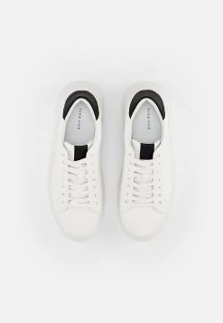 Pier One Baskets basses Bon Rapport Coût-Efficacité baskets & sneakers rond unisex 11 Pier One Baskets basses Bon Rapport Coût-Efficacité baskets & sneakers rond unisex -Pas Cher Pier One Boutique e9af590107f34102b6e7d896bf4f13f7
