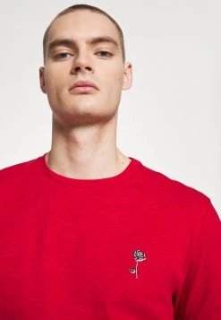 Prix Ourlé Pier One T-shirt imprimé t-shirts col rond unisex -Pas Cher Pier One Boutique edba2802f6164a569954ff6c1f6270df