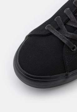 Pier One UNISEX - Baskets basses Prix Affortable baskets & sneakers rond -Pas Cher Pier One Boutique ef1a7415707d4ca0abe6d026820cbd2b