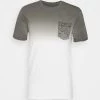 Pier One T-shirt imprimé Prix Gelé t-shirts col rond homme -Pas Cher Pier One Boutique f01232a944524071b0178a5af1037810