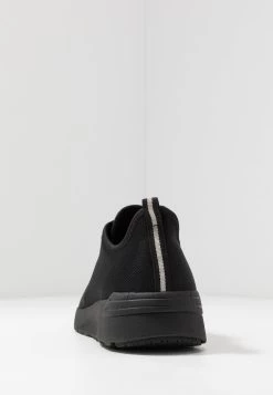 Prix Ourlé Pier One Baskets basses sneakers rond homme -Pas Cher Pier One Boutique f239c171235b41e89eb44475b828e564