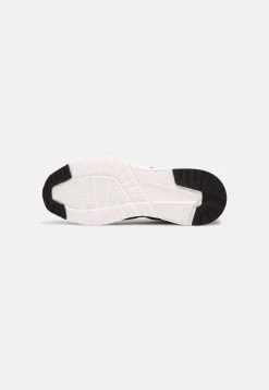 Pier One qualité absolue Baskets basses sneakers rond homme 16 Pier One qualité absolue Baskets basses sneakers rond homme -Pas Cher Pier One Boutique f255f6ca1a504ba8b1ab11421b50e1a5