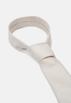 Pier One En Remise Cravate cravates et nœuds papillon couleur unie homme -Pas Cher Pier One Boutique f45c81509d4442f9bc8a37e0d92e103b