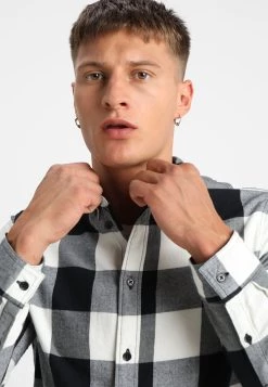 Qualité absolue Pier One Chemise chemises col à boutons homme -Pas Cher Pier One Boutique f53db08a39734cb0a9045c08ab5cf6e6