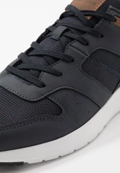 Pier One Baskets basses Assurance De l’Authenticité sneakers rond homme 15 Pier One Baskets basses Assurance De l’Authenticité sneakers rond homme -Pas Cher Pier One Boutique f56920e31c0745ecb2939a1cdb9b8508