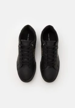 Pier One Prix De Lancement UNISEX - Baskets basses sneakers rond -Pas Cher Pier One Boutique f86bf0c16f034b7c893d1c53fb2c0584