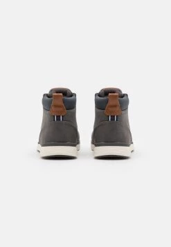 Pier One Baskets montantes Discount En Ligne baskets & sneakers rond homme -Pas Cher Pier One Boutique f8e6b3c8e74e40a1a0bf565728346dff