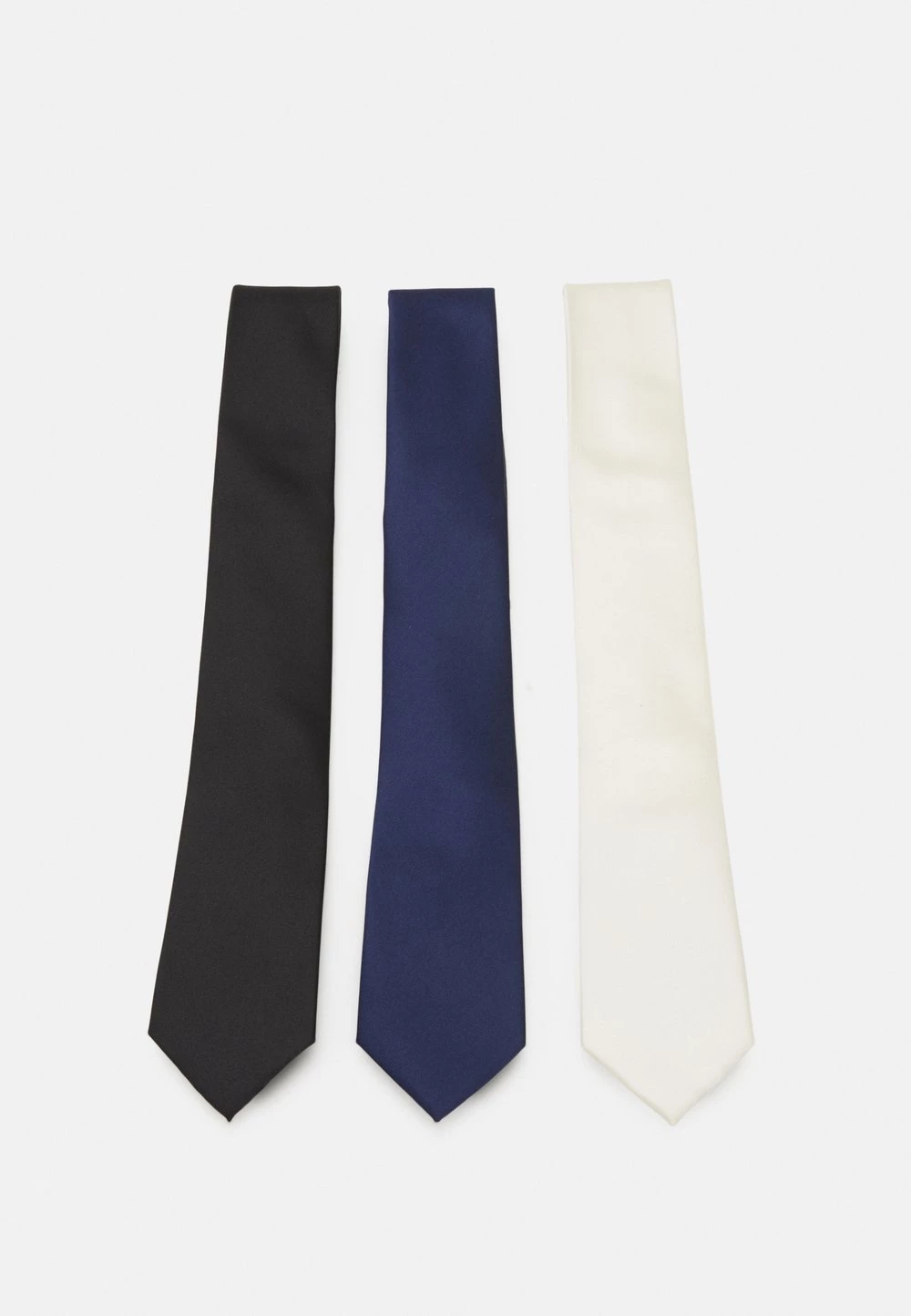 Pier One Qualité Garantie 3 PACK - Cravate cravates et nœuds papillon couleur unie homme 3 Pier One Qualité Garantie 3 PACK - Cravate cravates et nœuds papillon couleur unie homme