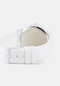 Pier One PRIDE UNISEX - Montre Remise En Ligne montres et bijoux boucle ardillon 8 Pier One PRIDE UNISEX - Montre Remise En Ligne montres et bijoux boucle ardillon -Pas Cher Pier One Boutique fd3c4b857cb743d1bbf1420b0a0f85ef