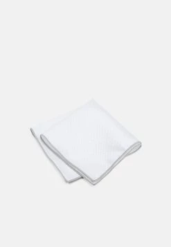 Rabais Pier One SET - Noeud papillon cravates et accessoires de costume carreaux homme -Pas Cher Pier One Boutique ff256efcbe294dd7831dfe41c6e5b4eb